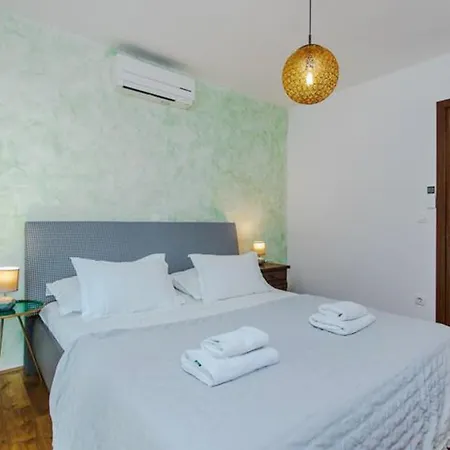 San Antonijo Apartment
